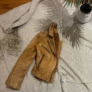 Real Leather Mango Jacket with Gold Accents ✨🤩